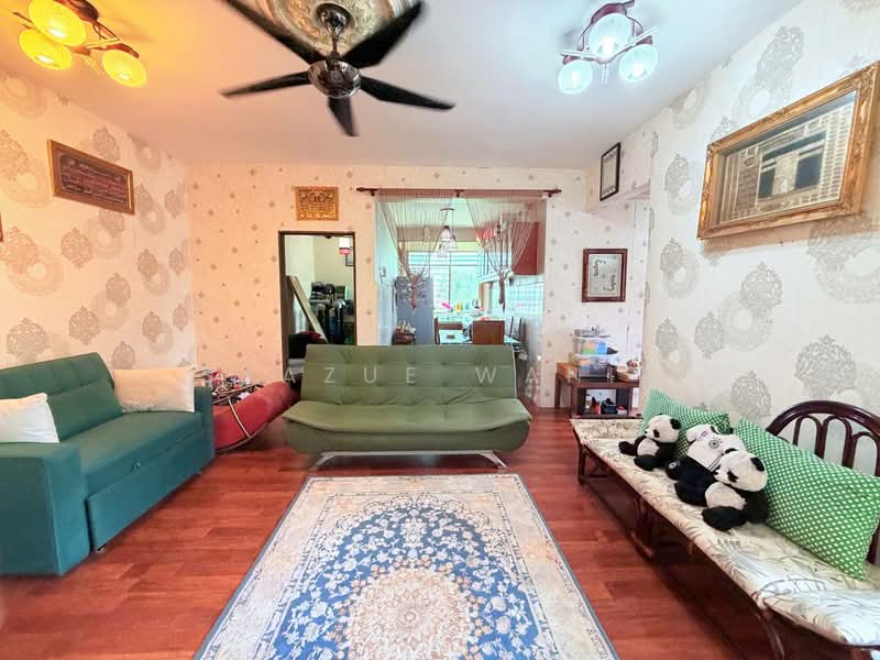 Pangsapuri untuk Dijual di Pangsapuri Sri Baiduri - Syazue Wanie - Living Room - PropertyGuru.com.my