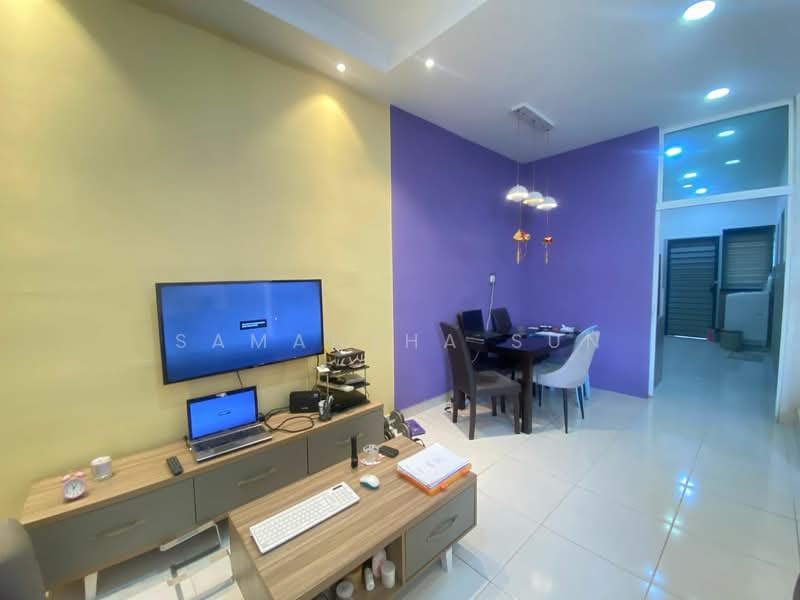 2-storey Terraced House for Sale in Bandar Puncak Alam (Puncak Alam) - Samantha Sun - Living Room - PropertyGuru.com.my