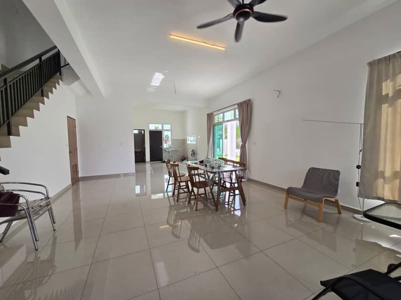 Rumah Teres 2 Tingkat untuk Dijual di Taman Impian Emas (Skudai) - Ah Bee - Living Room - PropertyGuru.com.my