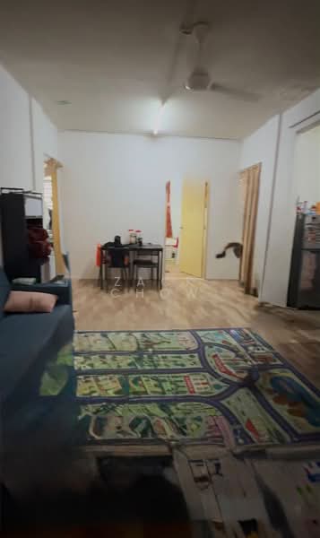 Flat for Sale at Taman Mount Austin - Zack Chow - Living Room - PropertyGuru.com.my