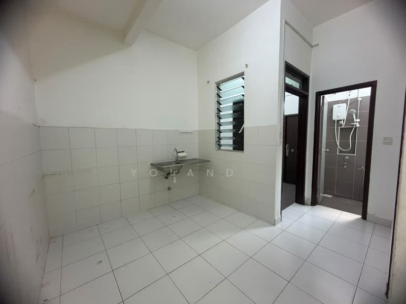 2-storey Terraced House for Rent in Nusa Bayu (Iskandar Puteri (Nusajaya)) - Yoland . - Kitchen - PropertyGuru.com.my