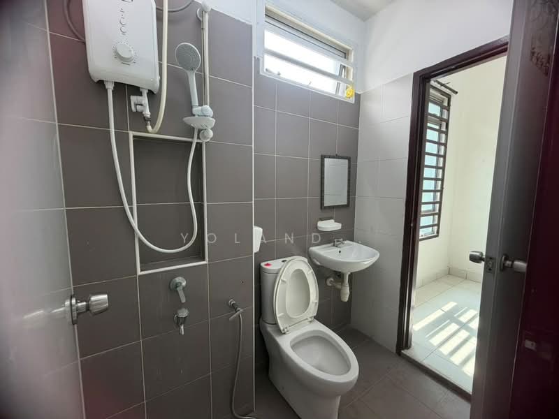2-storey Terraced House for Rent in Nusa Bayu (Iskandar Puteri (Nusajaya)) - Yoland . - Bathroom - PropertyGuru.com.my