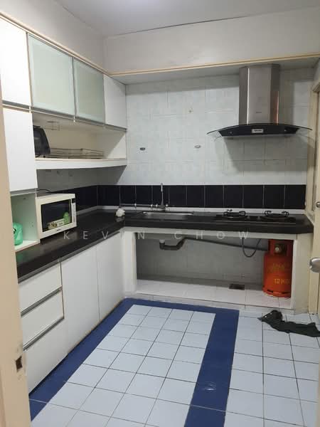Condominium for Rent at Endah Regal Condominium - Kevin Chow - Kitchen - PropertyGuru.com.my