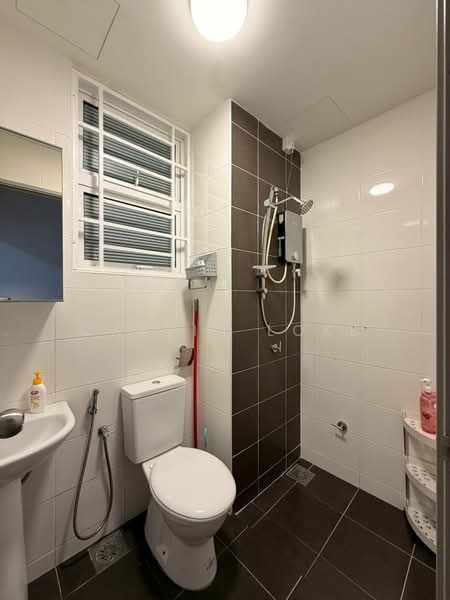 Condominium for Rent at Dwiputra Residences - Calvin Loke - Bathroom - PropertyGuru.com.my