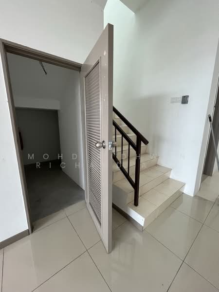Terraced House for Sale in Taman Saujana KLIA (Sepang) - Mohd Ridhwan Richard Abdullah - Entrance - PropertyGuru.com.my