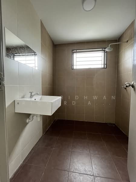 Terraced House for Sale in Taman Saujana KLIA (Sepang) - Mohd Ridhwan Richard Abdullah - Bathroom - PropertyGuru.com.my