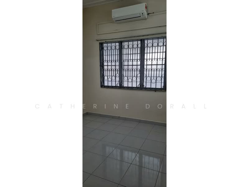 Rumah Teres 1 Tingkat untuk Dijual di Sea Park (Petaling Jaya) - Catherine Dorall - Bedroom - PropertyGuru.com.my