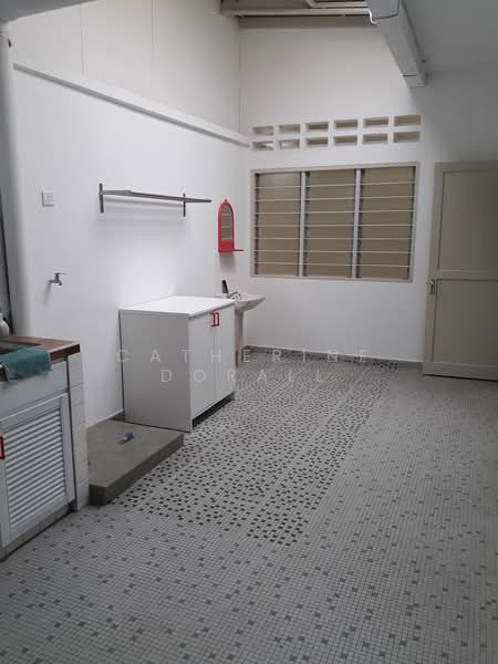 Rumah Teres 1 Tingkat untuk Dijual di Sea Park (Petaling Jaya) - Catherine Dorall - Kitchen - PropertyGuru.com.my