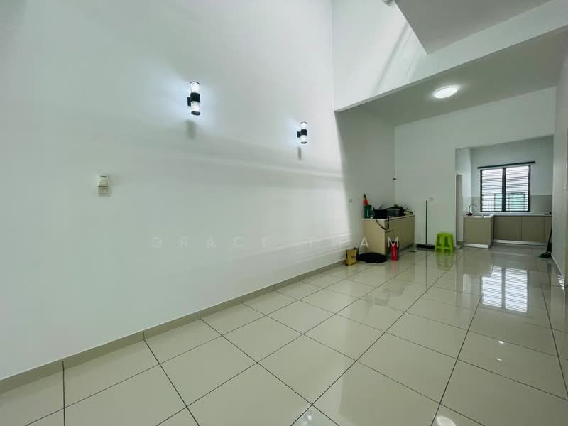 Rumah Teres untuk Disewa di 16 Sierra (Puchong) - Grace Tham - Living Room - PropertyGuru.com.my