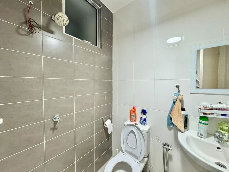 Rumah Teres 3 Tingkat untuk Dijual di Taman Titi Heights (Balik Pulau) - Kelvin Toh - Bathroom - PropertyGuru.com.my