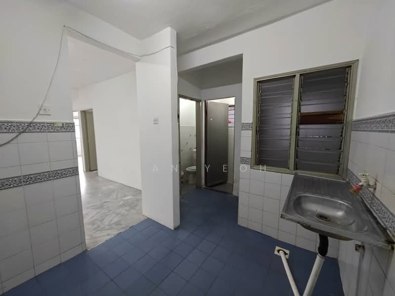 Pangsapuri untuk Dijual di Sri Anggerik 2 - Alan Yeoh - Kitchen - PropertyGuru.com.my