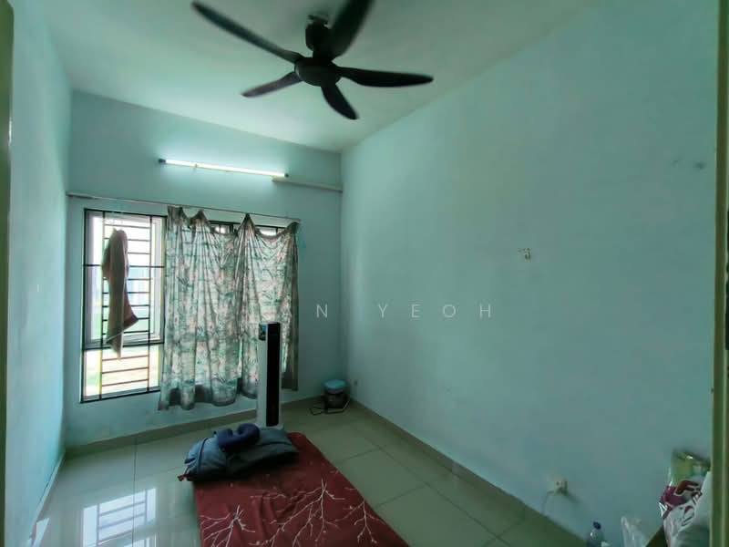Pangsapuri untuk Dijual di Sri Anggerik 2 - Alan Yeoh - Bedroom - PropertyGuru.com.my