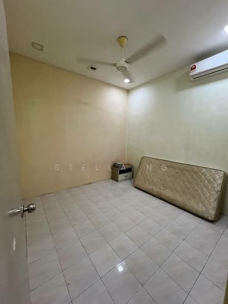 1-storey Terraced House for Sale in Taman Desa (Kulai) - Stella Ng - Bedroom - PropertyGuru.com.my