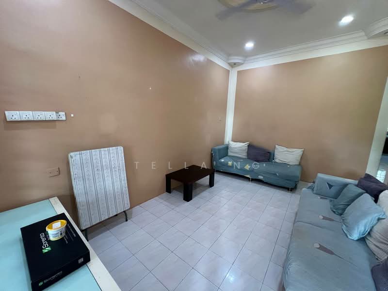 1-storey Terraced House for Sale in Taman Desa (Kulai) - Stella Ng - Living Room - PropertyGuru.com.my