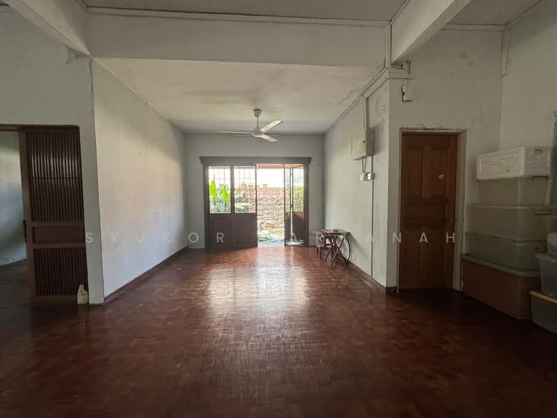 Bungalow for Sale in Kuala Lumpur (Kuala Lumpur) - Syukor Hartanah - Living Room - PropertyGuru.com.my