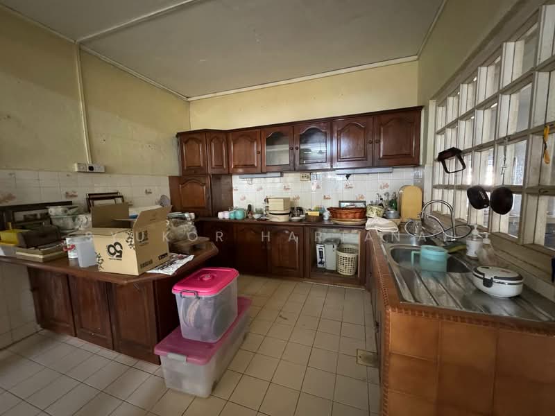 Bungalow for Sale in Kuala Lumpur (Kuala Lumpur) - Syukor Hartanah - Kitchen - PropertyGuru.com.my
