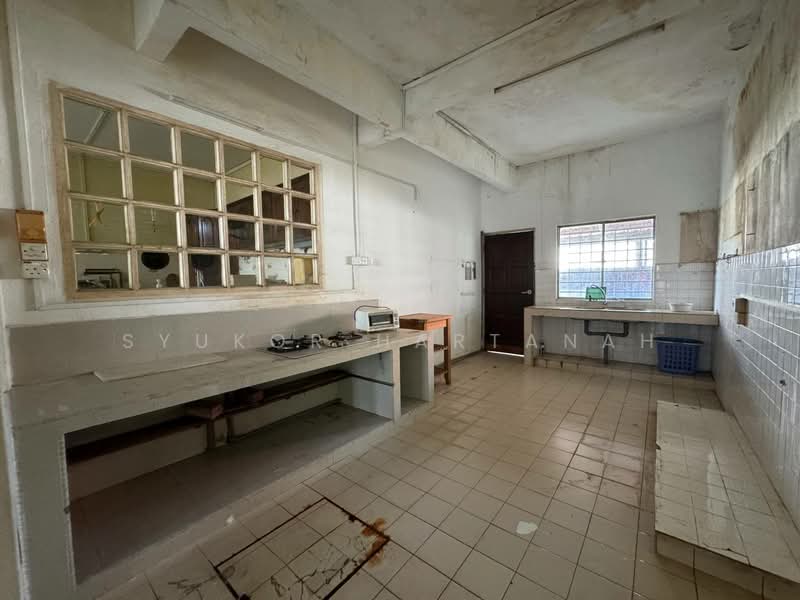 Bungalow for Sale in Kuala Lumpur (Kuala Lumpur) - Syukor Hartanah - Kitchen - PropertyGuru.com.my