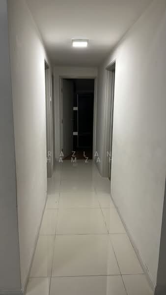 Pangsapuri untuk Dijual di Vista Mahogani @ Saujana Impian - Razlan Hamzah - Corridor - PropertyGuru.com.my