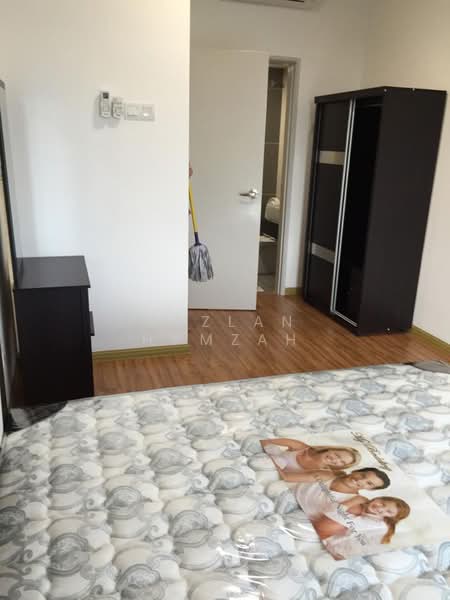 Pangsapuri untuk Dijual di Vista Mahogani @ Saujana Impian - Razlan Hamzah - Bedroom - PropertyGuru.com.my