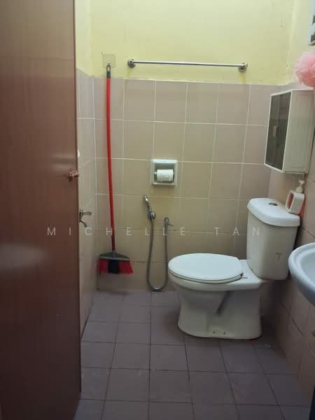 1-storey Terraced House for Sale in Bandar Baru Bangi (Selangor) - Michelle Tan - Bathroom - PropertyGuru.com.my