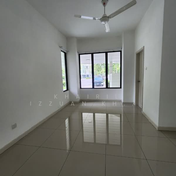 Townhouse for Rent in Shah Alam (Selangor) - Khairil Izzuan Khairuddin - Living Room - PropertyGuru.com.my