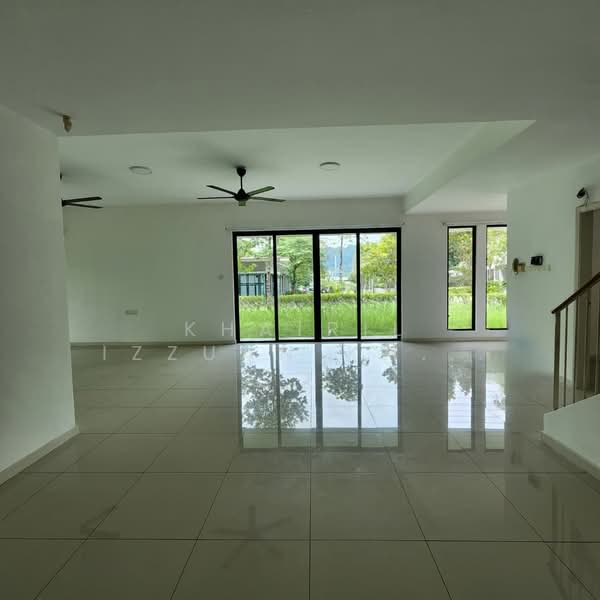 Townhouse for Rent in Shah Alam (Selangor) - Khairil Izzuan Khairuddin - Living Room - PropertyGuru.com.my