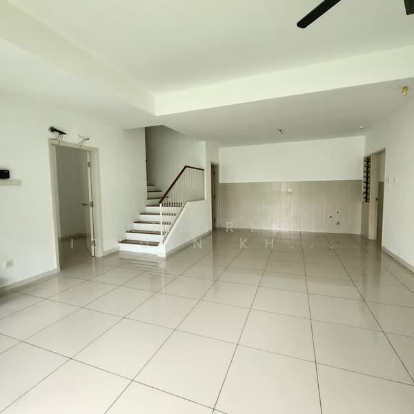 Townhouse for Rent in Shah Alam (Selangor) - Khairil Izzuan Khairuddin - Living Room - PropertyGuru.com.my
