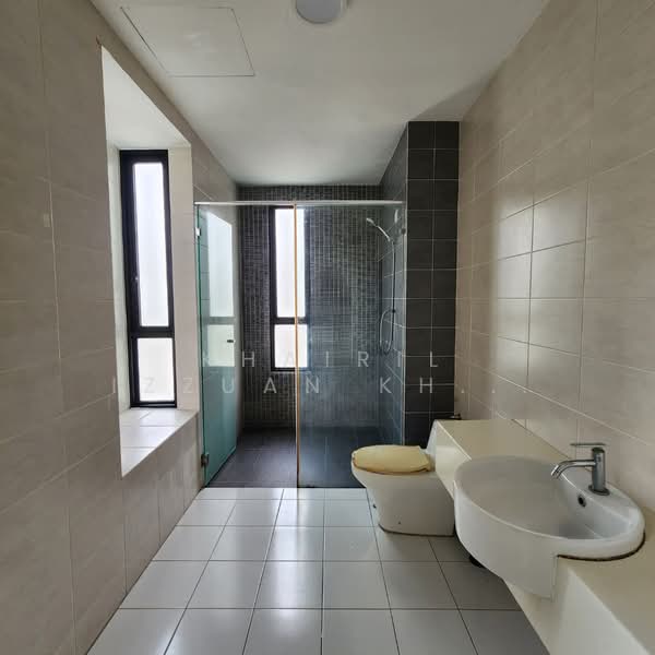 Townhouse for Rent in Shah Alam (Selangor) - Khairil Izzuan Khairuddin - Bathroom - PropertyGuru.com.my