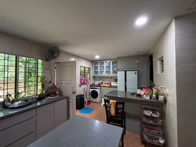 Rumah Teres 2 Tingkat untuk Dijual di Taman Melawati (Ulu Kelang) - Teck Wee - Kitchen - PropertyGuru.com.my