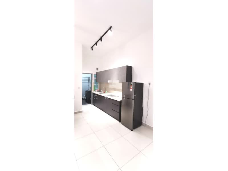 Servis Apartment untuk Disewa di TR Residence - Jack Lew - Kitchen - PropertyGuru.com.my