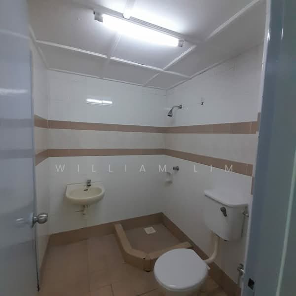 Servis Apartment untuk Disewa di Rhythm Avenue - William Lim - Bathroom - PropertyGuru.com.my