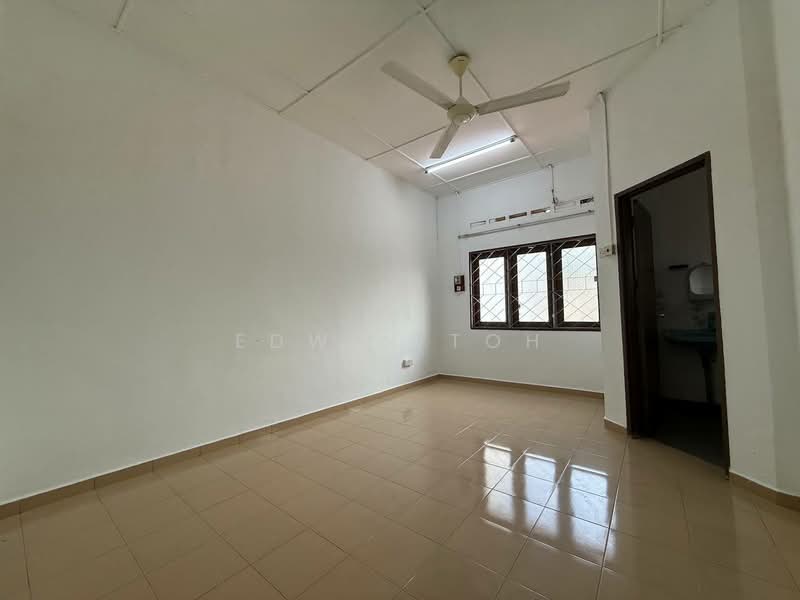 2-storey Terraced House for Sale in Taman Suria (Johor Bahru) - Edwin Toh - Interior - PropertyGuru.com.my