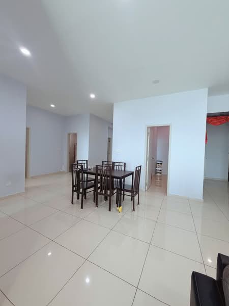 Servis Apartment untuk Dijual di Straits Garden Residence - Jane Poh - Dining Room - PropertyGuru.com.my