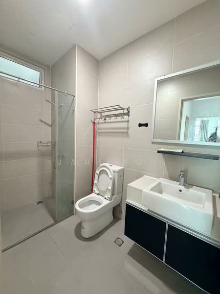 Servis Apartment untuk Dijual di Straits Garden Residence - Jane Poh - Bathroom - PropertyGuru.com.my