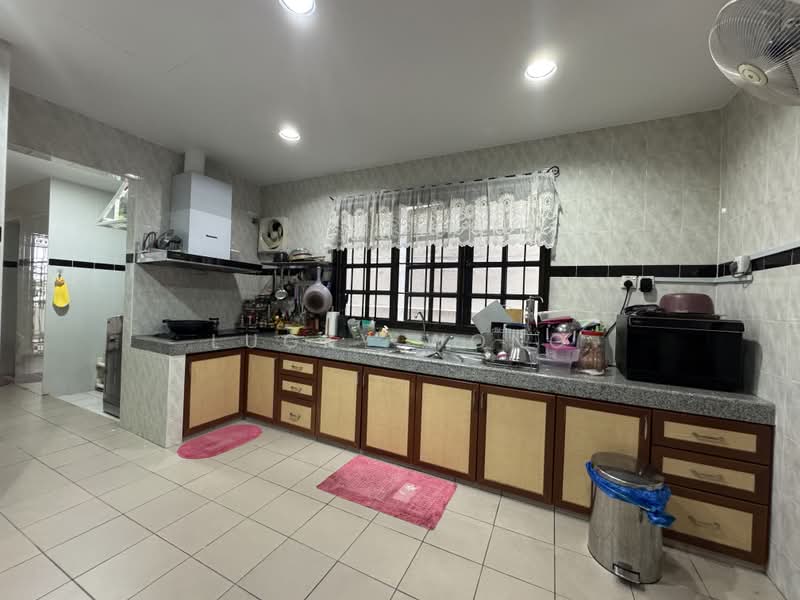 Rumah Berkembar untuk Disewa di Sungai Long (Bandar Sungai Long) - Lucky Wong - Kitchen - PropertyGuru.com.my