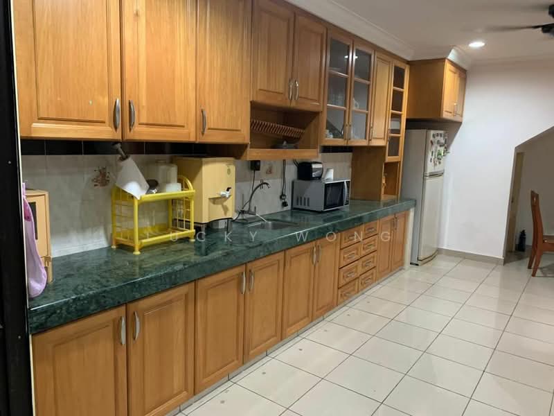Rumah Berkembar untuk Disewa di Sungai Long (Bandar Sungai Long) - Lucky Wong - Kitchen - PropertyGuru.com.my