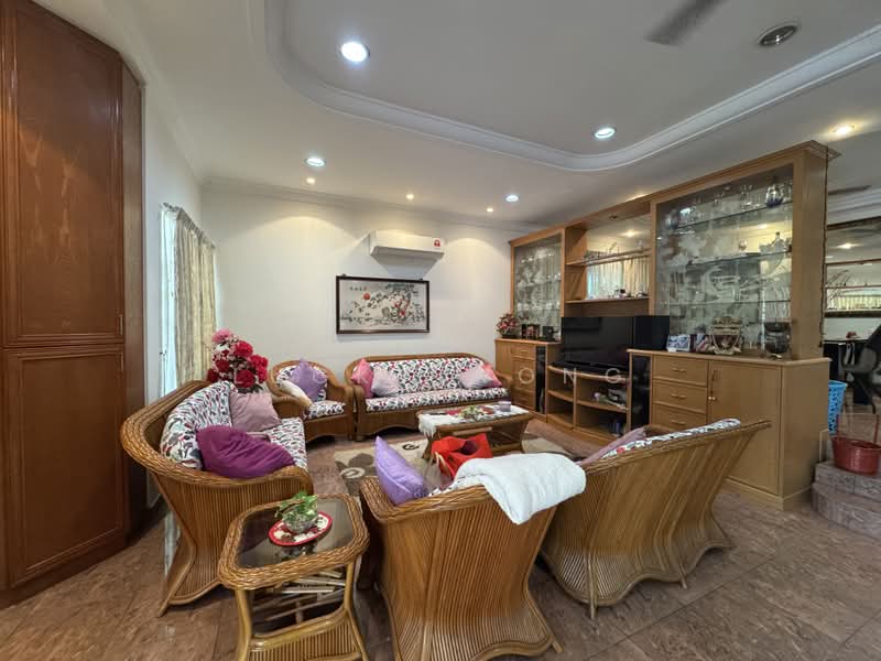 Rumah Berkembar untuk Disewa di Sungai Long (Bandar Sungai Long) - Lucky Wong - Living Room - PropertyGuru.com.my