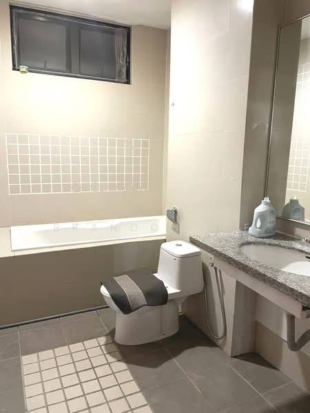 Servis Apartment untuk Disewa di The Heritage Residence - Brandon Yee - Bathroom - PropertyGuru.com.my