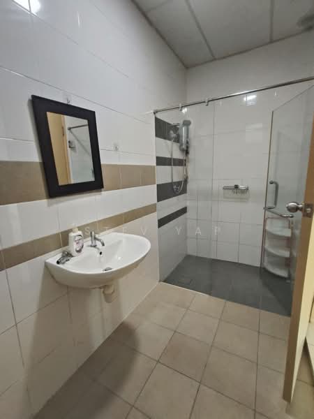 Kondominium untuk Dijual di Tropicana Landmark - Stev Yap - Bathroom - PropertyGuru.com.my