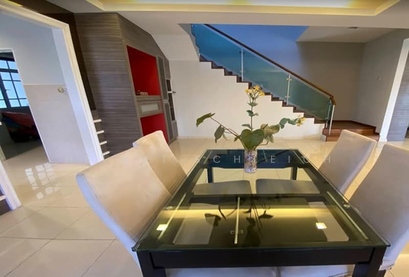 Rumah Teres 2 Tingkat untuk Disewa di Seri Kembangan (Selangor) - Helmut Schleich - Dining Room - PropertyGuru.com.my