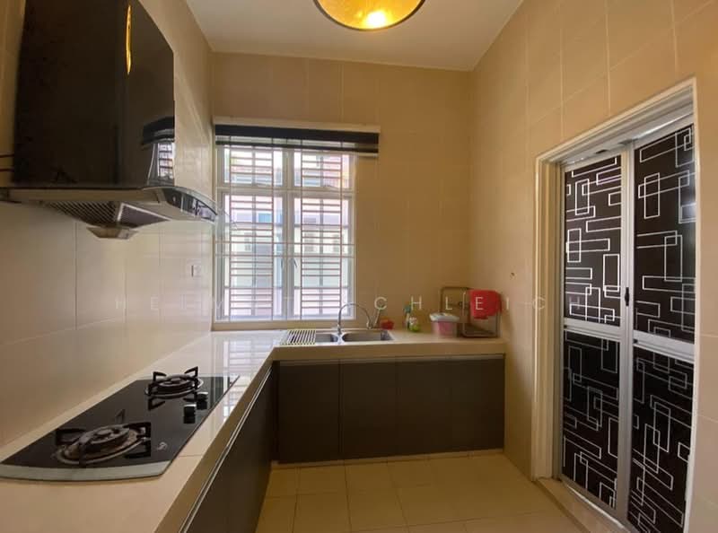 Rumah Teres 2 Tingkat untuk Disewa di Seri Kembangan (Selangor) - Helmut Schleich - Kitchen - PropertyGuru.com.my