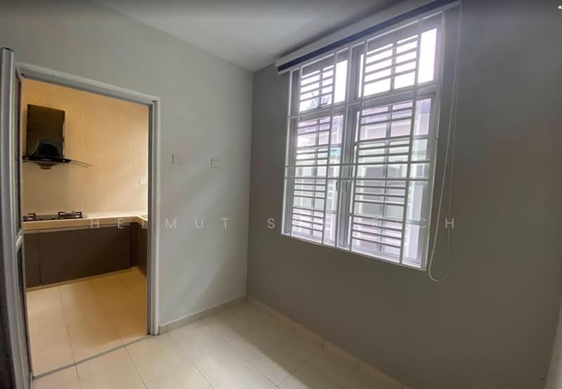 Rumah Teres 2 Tingkat untuk Disewa di Seri Kembangan (Selangor) - Helmut Schleich - Kitchen - PropertyGuru.com.my