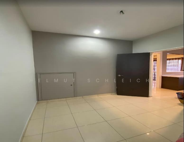 Rumah Teres 2 Tingkat untuk Disewa di Seri Kembangan (Selangor) - Helmut Schleich - Interior - PropertyGuru.com.my