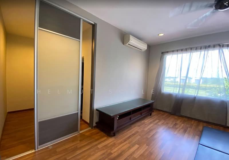 Rumah Teres 2 Tingkat untuk Disewa di Seri Kembangan (Selangor) - Helmut Schleich - Living Room - PropertyGuru.com.my
