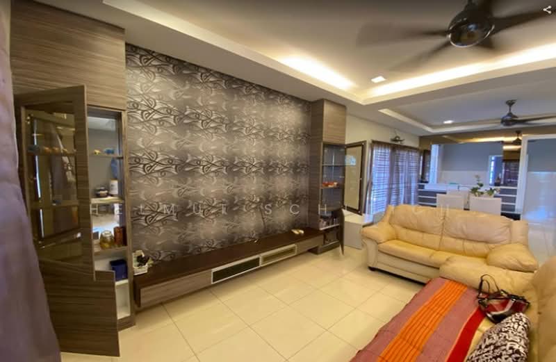 Rumah Teres 2 Tingkat untuk Disewa di Seri Kembangan (Selangor) - Helmut Schleich - Living Room - PropertyGuru.com.my