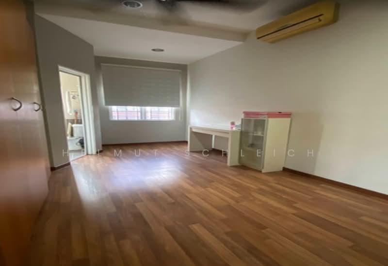 Rumah Teres 2 Tingkat untuk Disewa di Seri Kembangan (Selangor) - Helmut Schleich - Interior - PropertyGuru.com.my