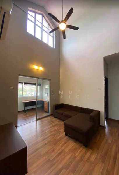 Rumah Teres 2 Tingkat untuk Disewa di Seri Kembangan (Selangor) - Helmut Schleich - Living Room - PropertyGuru.com.my