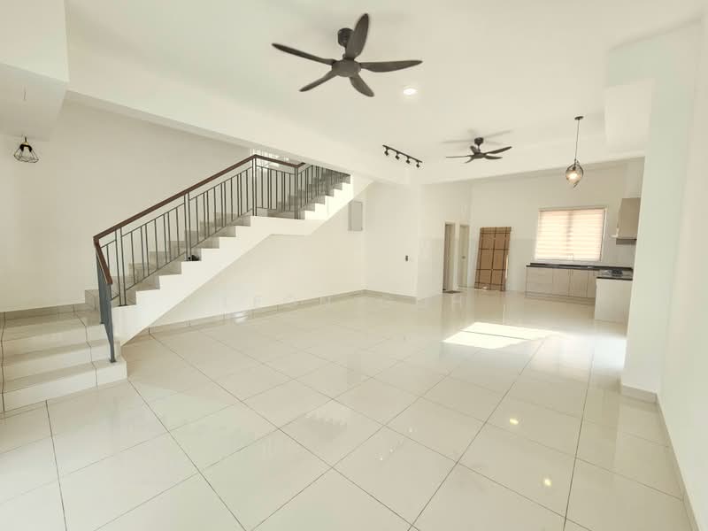 2-storey Terraced House for Rent in Telok Panglima Garang (Selangor) - Leon Goh - Living Room - PropertyGuru.com.my