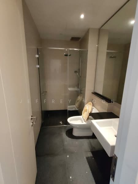 Kondominium untuk Dijual di 100 Residency - Jeffrey Hoon - Bathroom - PropertyGuru.com.my
