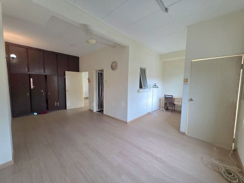 2-storey Terraced House for Sale in Bandar Baru Bangi (Selangor) - Hawa Ibrahim - Living Room - PropertyGuru.com.my